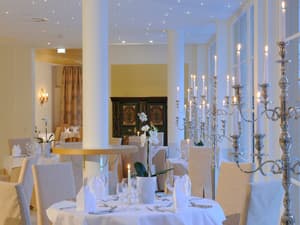 thumbnail: Restaurant
