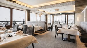 thumbnail: Restaurant