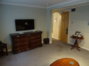 thumbnail: Room