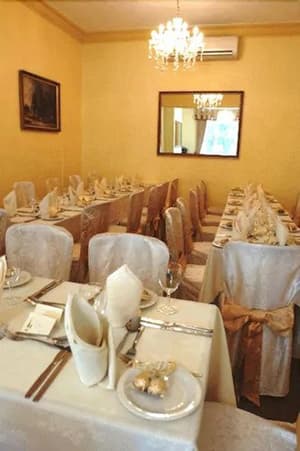 thumbnail: Restaurant