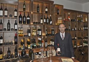 thumbnail: Tasting room
