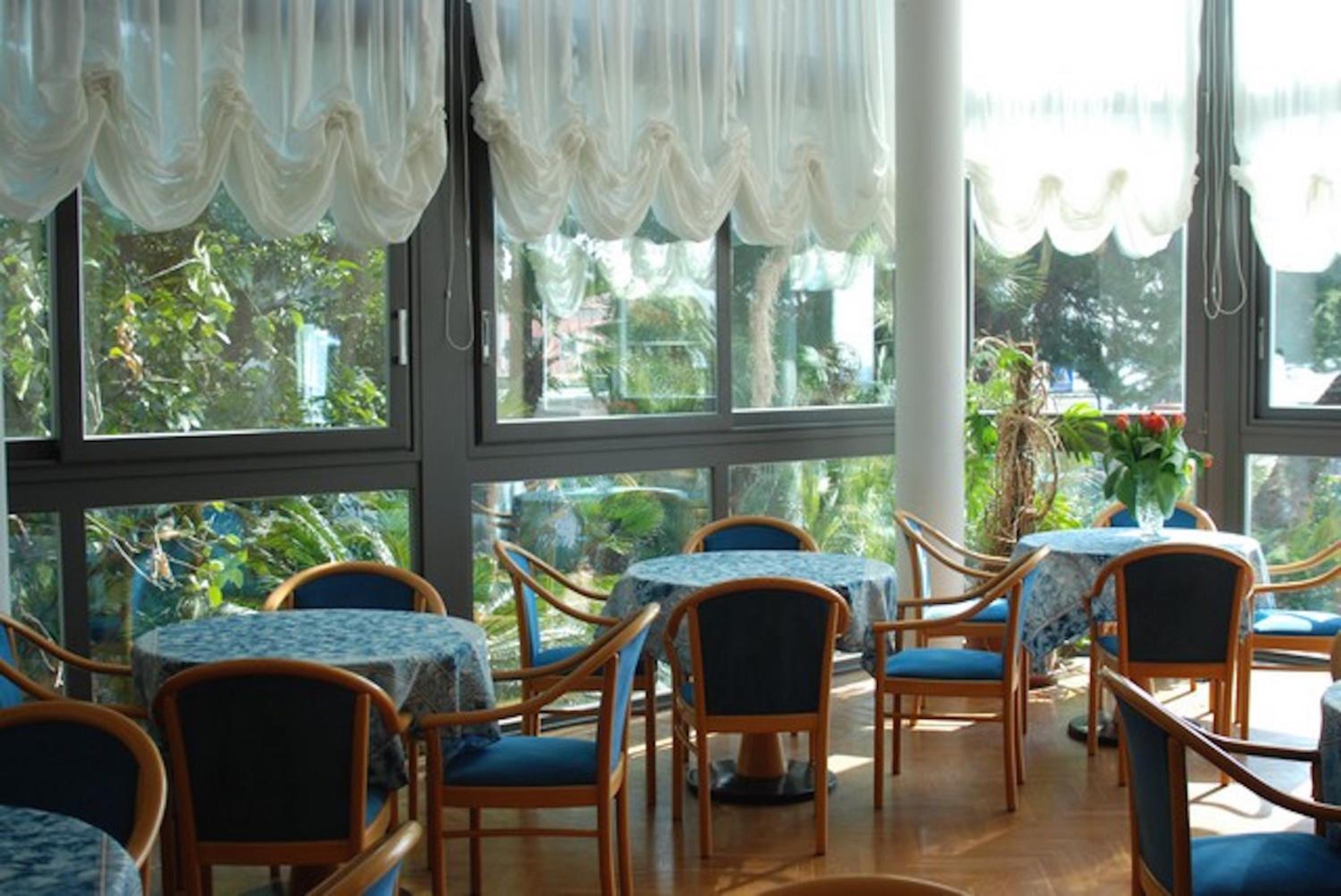 Restaurant-cafeteria