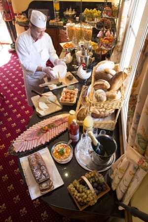 thumbnail: Breakfast buffet
