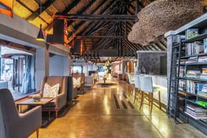 thumbnail: Bar (on property)