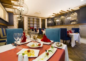 thumbnail: Restaurant