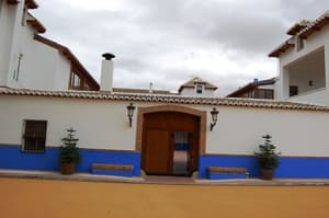 thumbnail: Front of property