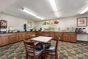 thumbnail: Breakfast area
