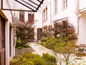 thumbnail: Courtyard