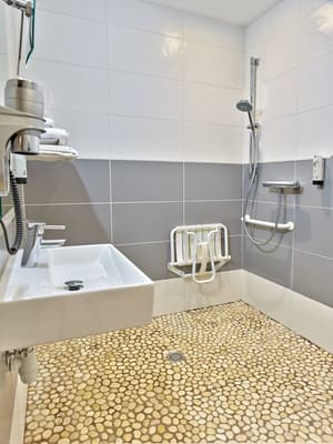 thumbnail: Bathroom