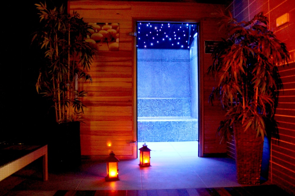 Steam room