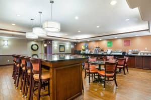 thumbnail: Breakfast area