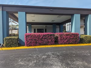 thumbnail: Exterior
