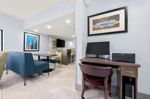 thumbnail: Business center