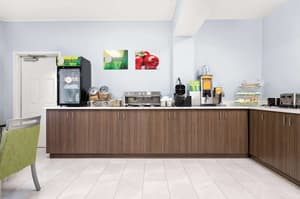 thumbnail: Breakfast area