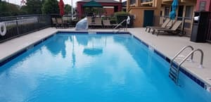 thumbnail: Outdoor pool