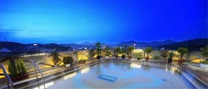 thumbnail: Exterior