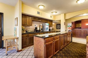 thumbnail: Breakfast area