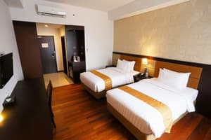 thumbnail: In-room dining