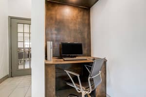 thumbnail: Business center