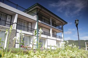 thumbnail: Exterior