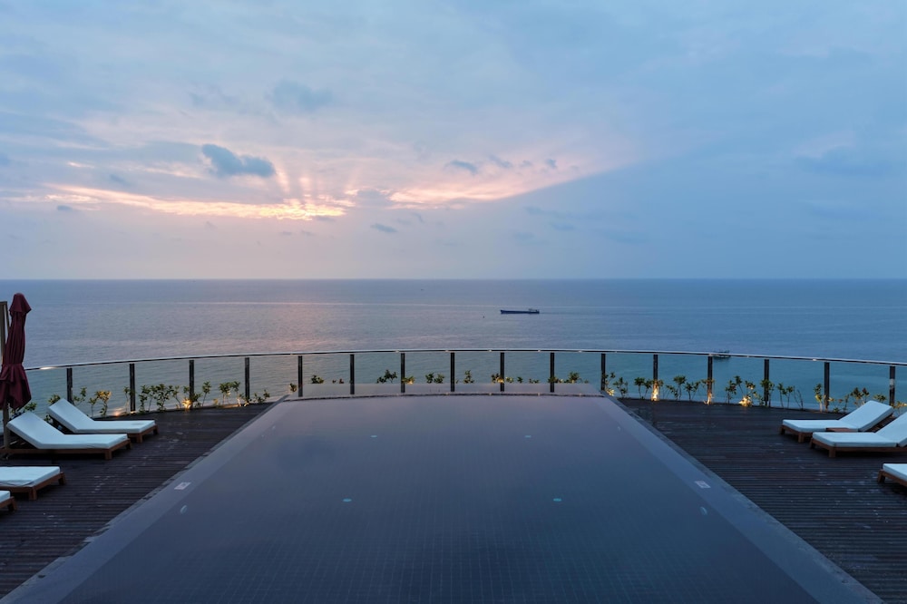 Private pool