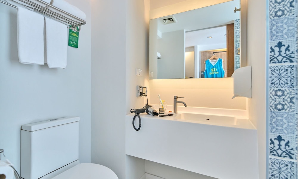 Bathroom amenities