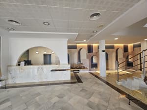 thumbnail: Front of property