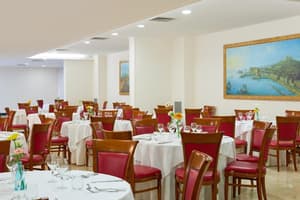 thumbnail: Restaurant