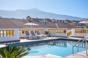 thumbnail: Outdoor pool