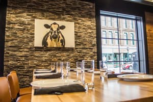 thumbnail: Restaurant
