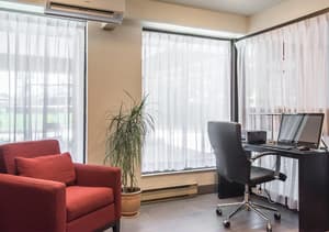 thumbnail: Business center