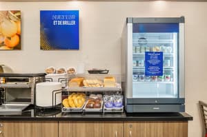 thumbnail: Breakfast area
