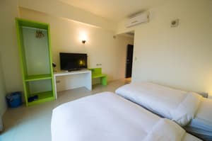 thumbnail: Room