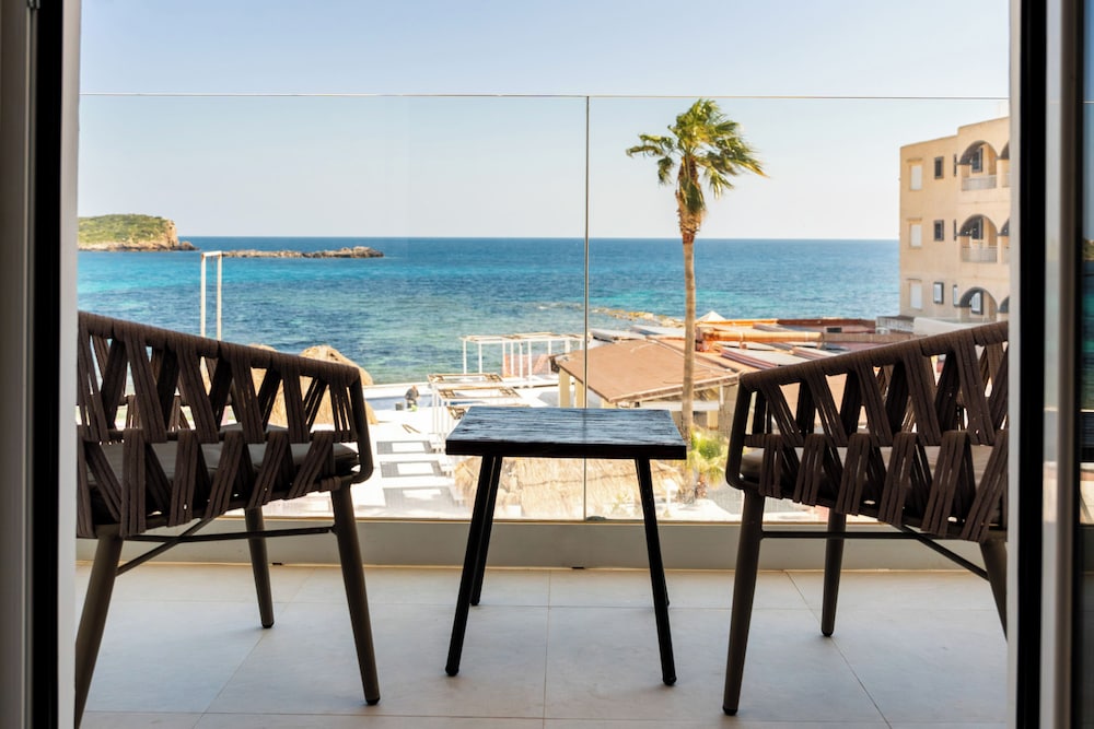 Beach/ocean view