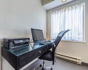 thumbnail: Business center