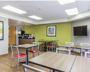 thumbnail: Breakfast area