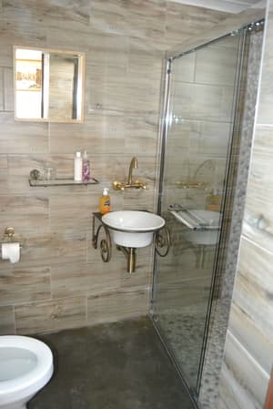 thumbnail: Bathroom shower