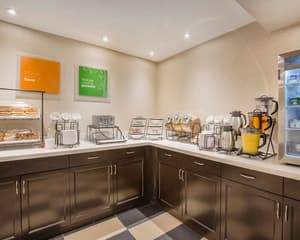 thumbnail: Breakfast area