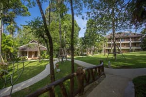 thumbnail: Front of property