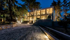 thumbnail: Exterior