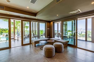 thumbnail: Bar (on property)