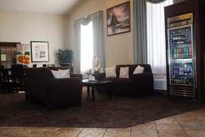 thumbnail: Lobby sitting area