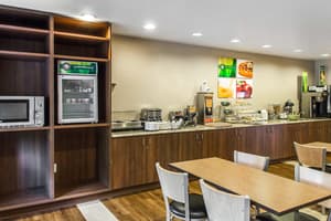 thumbnail: Breakfast area