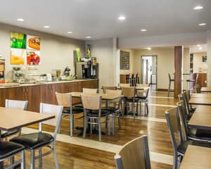 thumbnail: Breakfast area