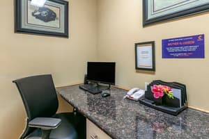 thumbnail: Business center