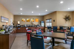 thumbnail: Breakfast area