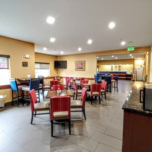 thumbnail: Breakfast area