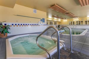 thumbnail: Pool