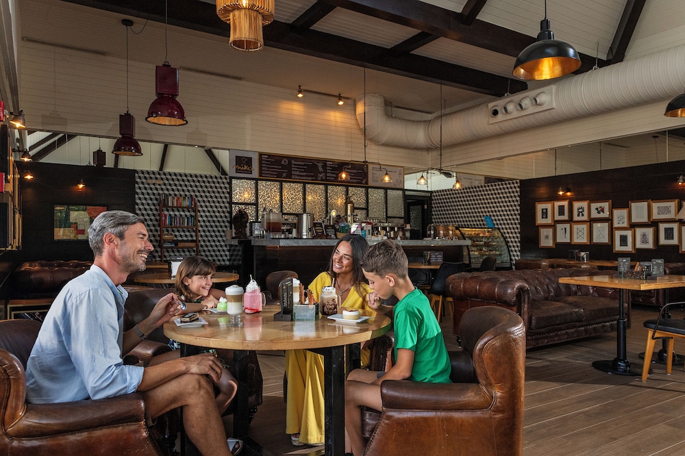 Coffee shop