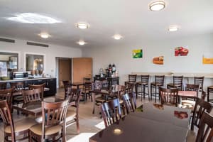 thumbnail: Breakfast area